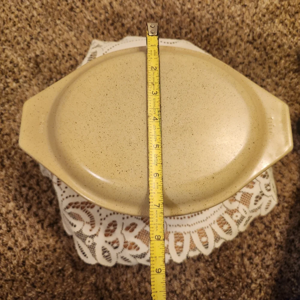 Pyrex Homestead 1.5 Quart Casserole Dish With Matching Lid